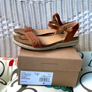 Lucky Brand Grecilyn sandals 🏖️